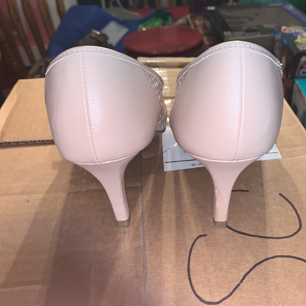 Powder Pink Pumps - Picture 3 of 6